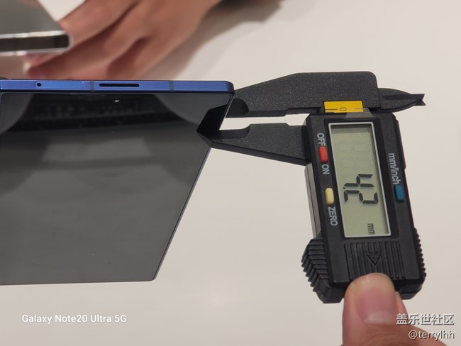 【新一代折疊新品】Z Fold7與Z Flip7新機超前線下體驗。