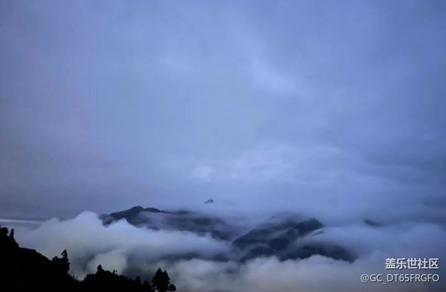 【光影之約】山頂觀云