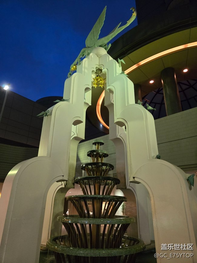 【折疊萬象】設(shè)計(jì)中的折疊