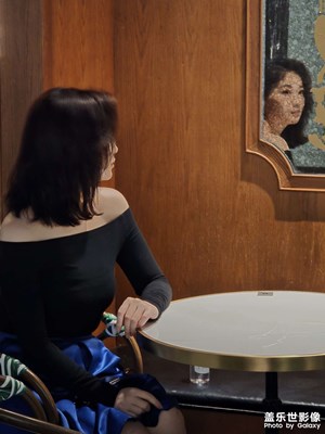 夜色煙火里看見(jiàn)另一個(gè)自己