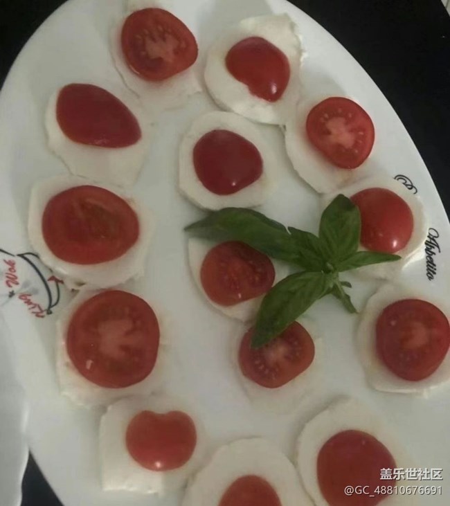 【食在當(dāng)夏】飽脹女孩