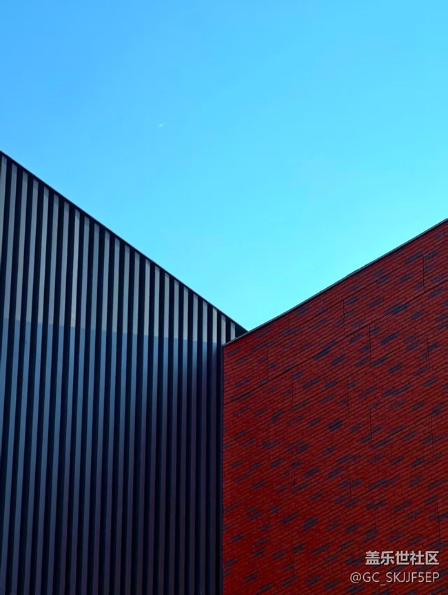 【浮光之間】城市褶皺里的故事與光