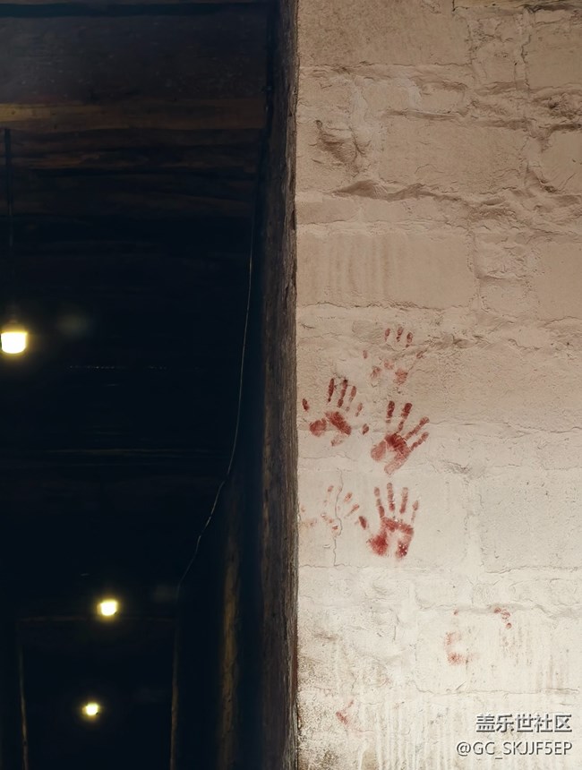 【浮光之間】城市褶皺里的故事與光