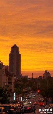 如果，晚霞繞過(guò)火車，那一定是你在等我……