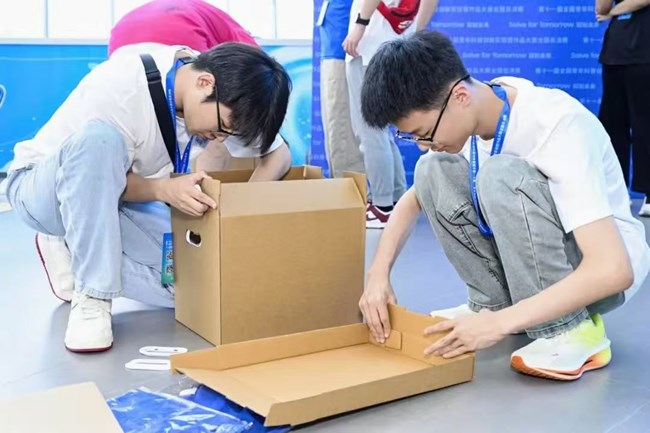 腦洞大開！看SFT少年“玩轉(zhuǎn)”前沿科技