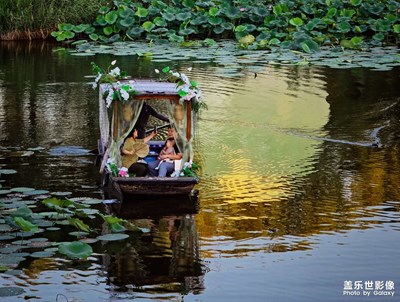 【透過(guò)鏡頭感受世界】+烏篷搖曳
