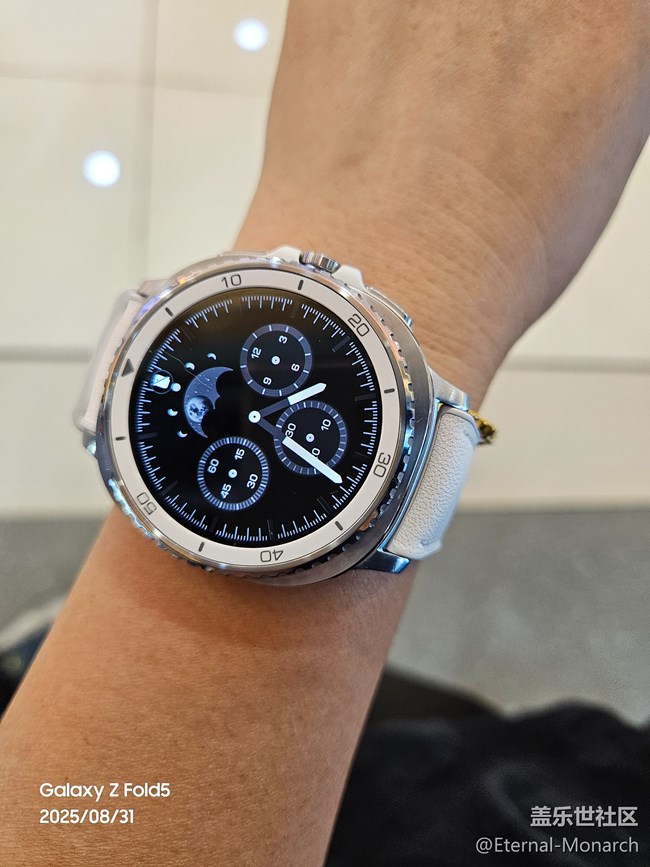 【我的運(yùn)動(dòng)搭子Watch8】戴上Watch8，秒變大玩家