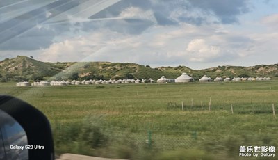 【別樣精彩】+草原路上的風(fēng)光