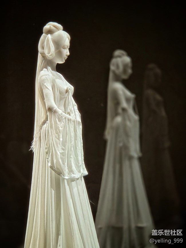 帶上三星Galaxy S25+，來(lái)自德化瓷的萬(wàn)象本色