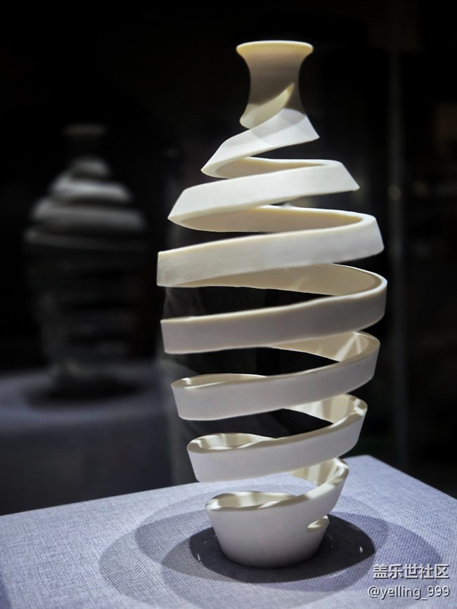 帶上三星Galaxy S25+，來(lái)自德化瓷的萬(wàn)象本色