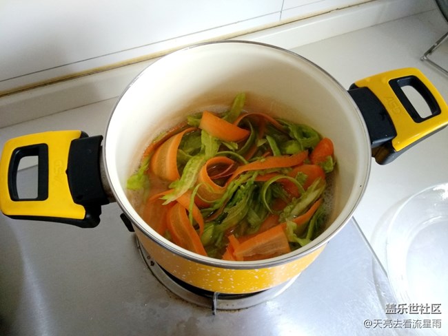 【家鄉(xiāng)美食代餐】雪碧胡蘿卜苦瓜