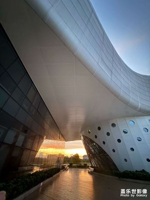 【光影里的尋找】今天的天空太美了