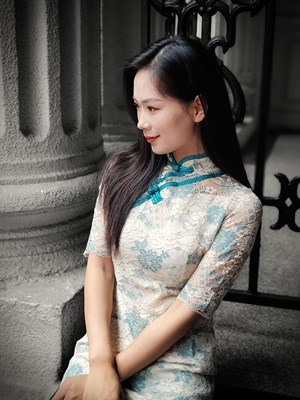 【發(fā)現(xiàn)生活發(fā)現(xiàn)美】+穿旗袍的女孩