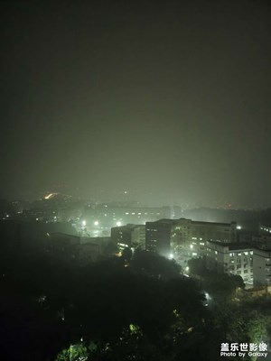 【三星手機(jī)的夜景】暴雨下的深圳是寂靜嶺嗎