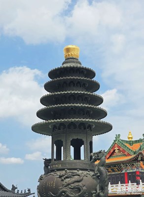 千秋萬(wàn)代歌頌風(fēng)華絕代 。