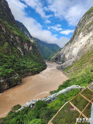 【七月風光】虎跳峽