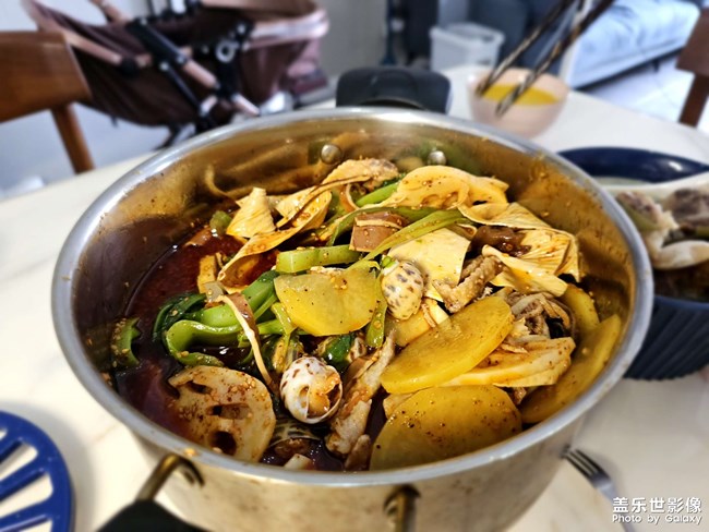 夏日就吃缽缽雞