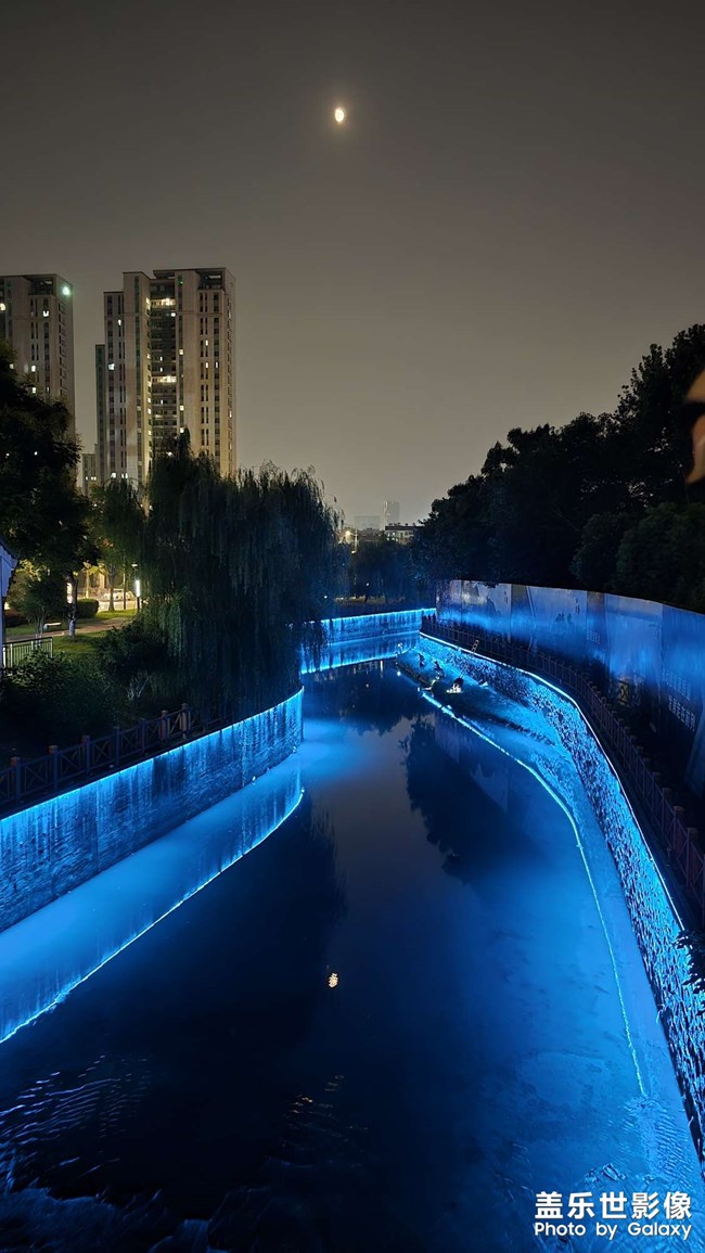 夜景。有三星S24u趕緊出來浪，還有幾個月就浪不起來了