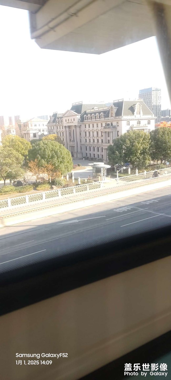 路上的風(fēng)景