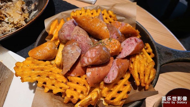 手機(jī)里的美食照