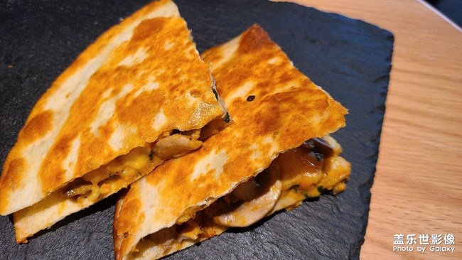 手機(jī)里的美食照