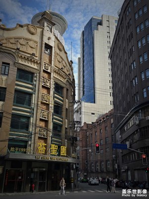 【金蛇轉(zhuǎn)好運(yùn)】＋一路繁花??