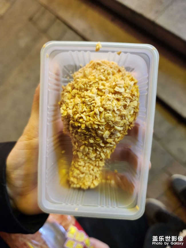 來了一個雞腿雪糕