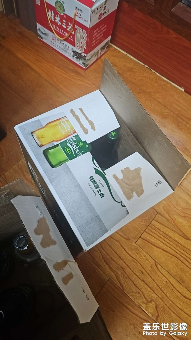 炎熱的天氣只能靠冰涼的飲料解渴