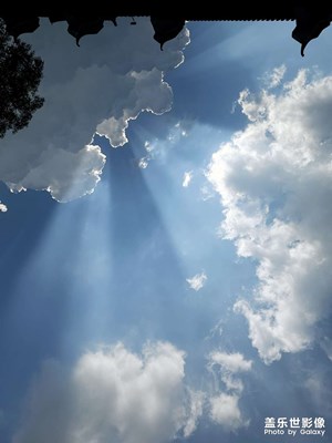 【步履間的風(fēng)景】遇見丁達(dá)爾光