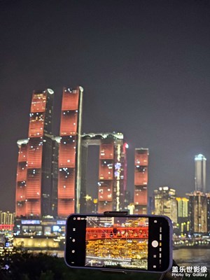 【節(jié)日里的影像】+無人機(jī)燈光秀