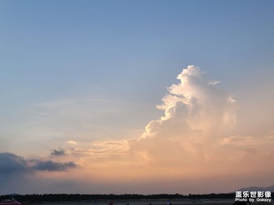 【節(jié)日里的影像】+ 海邊夕陽(yáng)