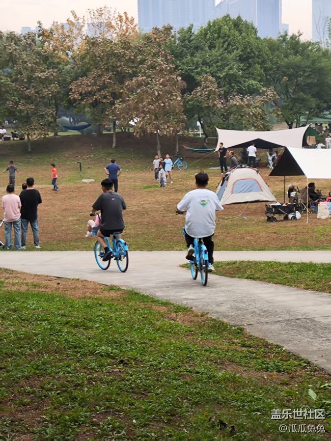 星聚沈水畔:一場騎行與光影交織的秋日盛會 星聚沈水畔:一場騎行與光影交織的秋日盛會