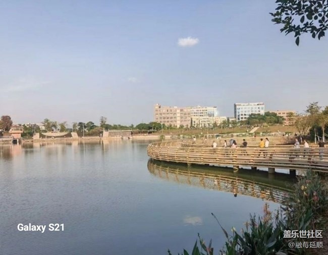 【拾秋鏡畫】秋季湖畔