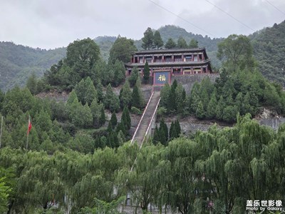 【秋日麗影】+參觀寺廟