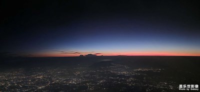 【秋日麗影】萬米高空看夕陽西下