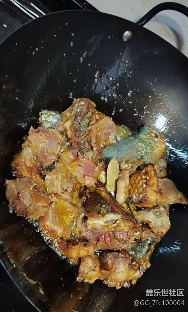 【霜華食記】鯽魚湯