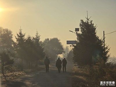 【秋尾拾光】+ 早晨的山村