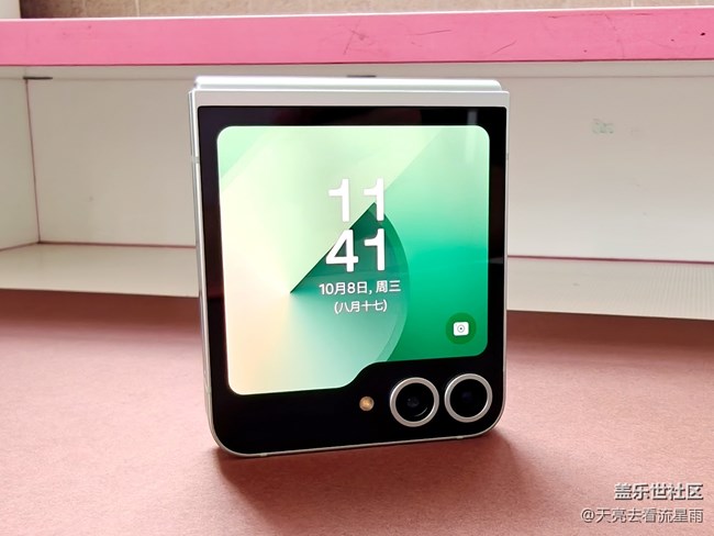 三星Galaxy Z Flip6體驗(yàn)：有顏值有實(shí)力的AI小折疊手機(jī)