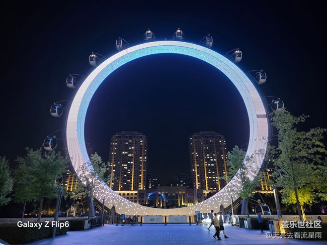 三星Galaxy Z Flip6體驗(yàn)：有顏值有實(shí)力的AI小折疊手機(jī)