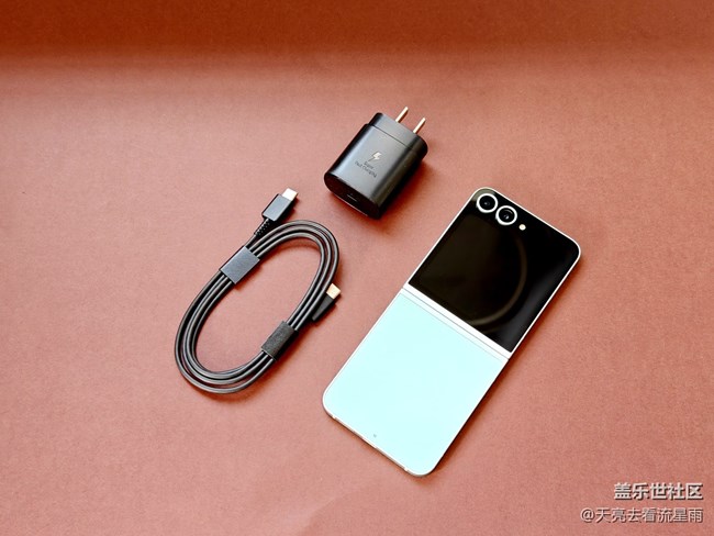 三星Galaxy Z Flip6體驗(yàn)：有顏值有實(shí)力的AI小折疊手機(jī)