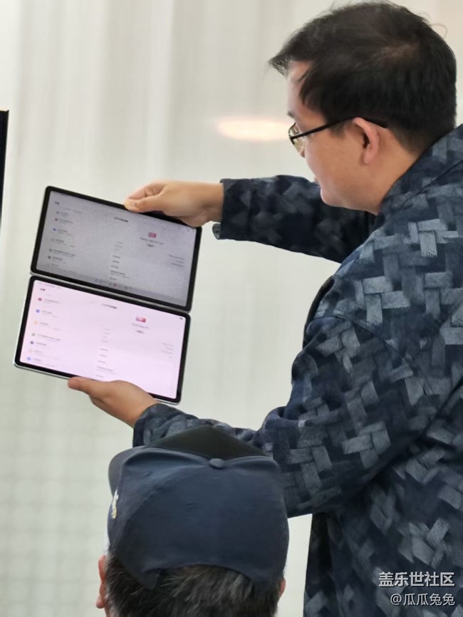 星粉家人再度歡聚！每一次相聚都滿含期待，而此次的核心驚喜，便是三星Galaxy Tab S11輕旗艦智能便攜平