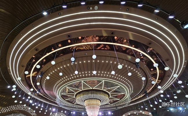 【光影里的故事】燈光中的美感