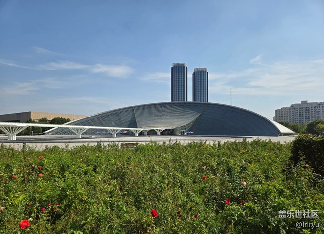 【全鏡影像】晴空映佳景