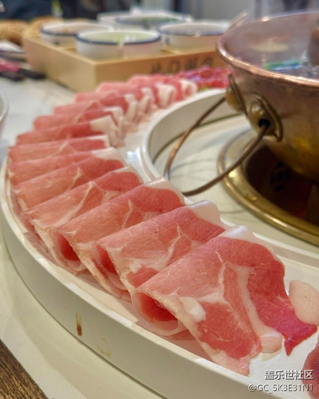 【世間的美好】銅鍋涮肉