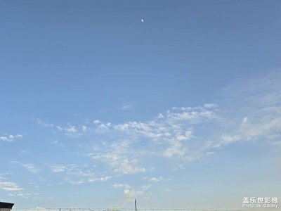 萬(wàn)里晴朗皓月當(dāng)空