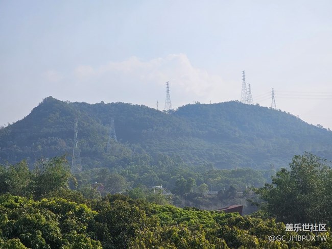【秋末山景】遠(yuǎn)處的山