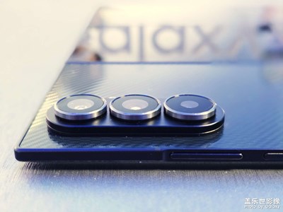 【順光逆光】+ Galaxy Z TriFold