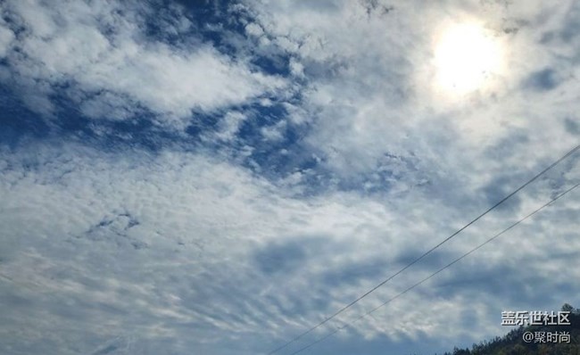 【折疊屏手機(jī)里的春夏秋冬】秋高氣爽