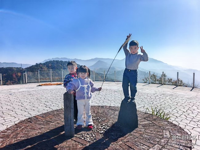 【折疊屏手機(jī)里的春夏秋冬】秋季爬山