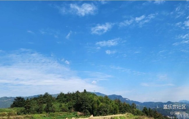 【折疊屏手機(jī)里的春夏秋冬】秋高氣爽